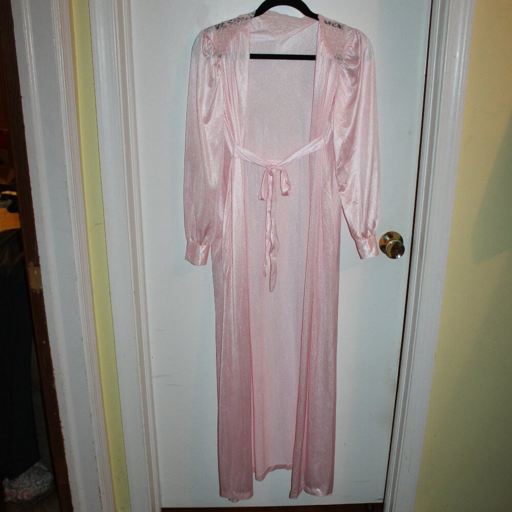Vintage Women's Fantsie Nightwear by Janice Lee Pink Nylon Robe